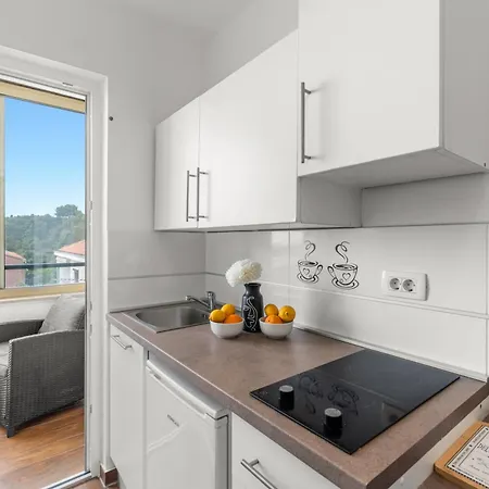 Kala Sea View 150m From And 250 M From Old Town Διαμέρισμα Πόρετς